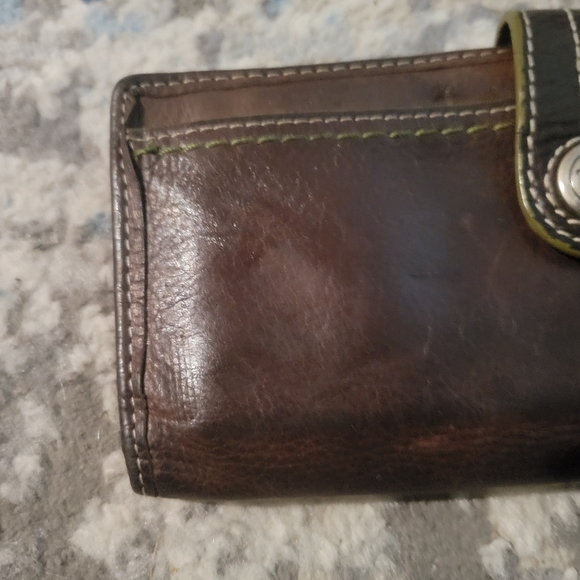 Vintage Fossil Bifold Wallet - Picture 5 of 9